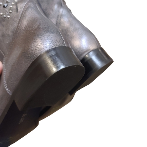 frye & co Pewter Distressed Leather Studded Phoenix Pull-on Cowboy Boots size 8 - Picture 7 of 9